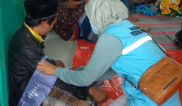 Stok Obat Menipis, Pengungsi Semeru Mulai Alami Sesak Nafas