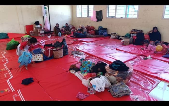 Menko PMK Muhadjir Effendy dan Kepala BNPB Tinjau Lokasi Banjir di Ternate