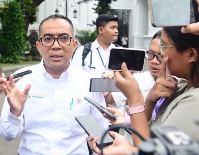 Presiden Prabowo Percepat Proyek Tanggul Laut Raksasa