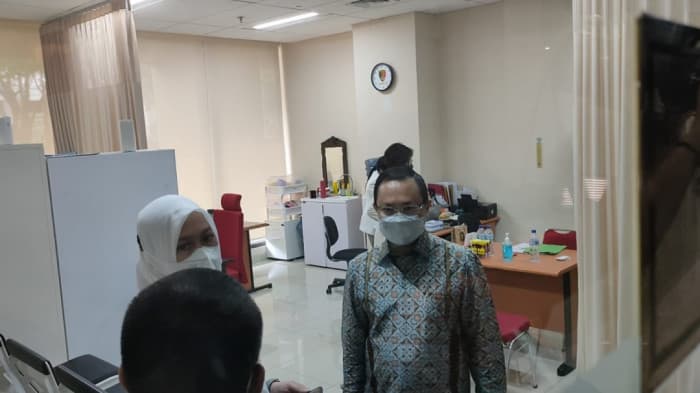 Diduga Hindari Awak Media, Putri Candrawathi Tiba di Mabes Polri Lewat Belakang
