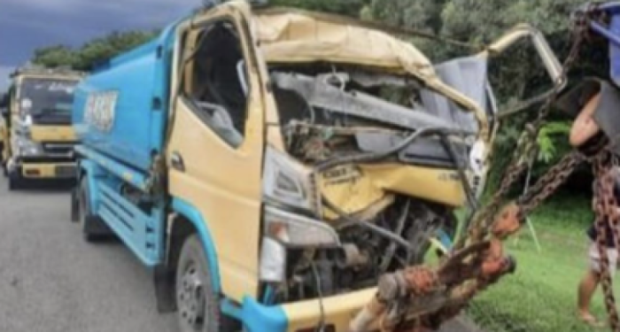 Kecelakaan di Km 39 Tol Jagorawi, Truk Tangki Ringsek di Bagian Depan