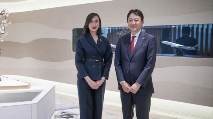 Sasar Turis Jepang, Menpar Dorong JAL Buka Rute Yogyakarta dan Bali