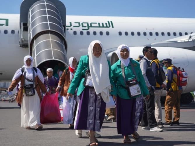 Debarkasi Surabaya Dibuka, 760 Jemaah Haji Tulungagung Pulang dengan Selamat