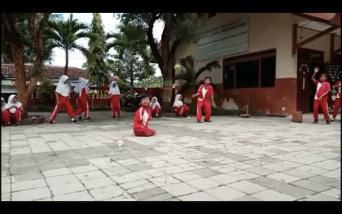 Kekurangan Fisik Tak Menghalangi Kaffan Abdillah untuk Berprestasi di Sekolah