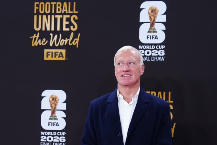 Kylian Mbappe Dihujani Kritik, Deschamps Beri Pembelaan