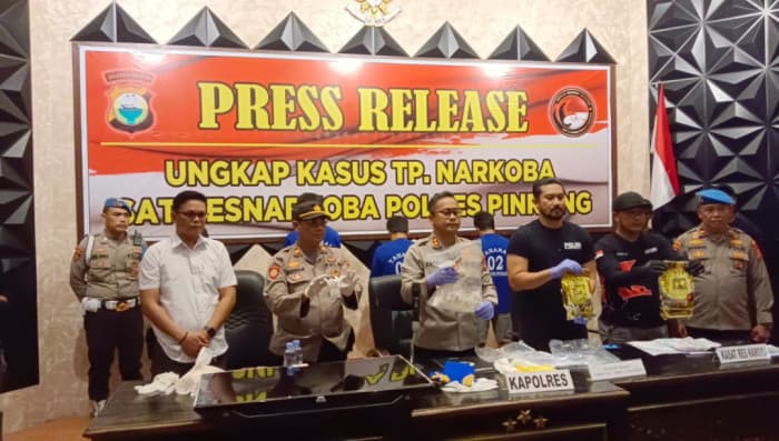 Polisi Tangkap 3 Terduga Pelaku Edarkan Sabu-sabu 1,8 Kg di Pinrang