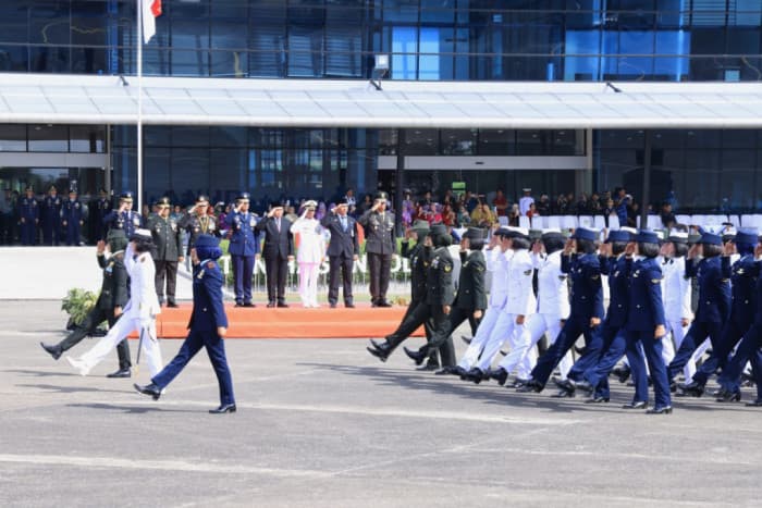 HUT ke-80 TNI di Lanud Sultan Hasanuddin, Panglima TNI Tekankan Profesionalisme dan Kemanunggalan
