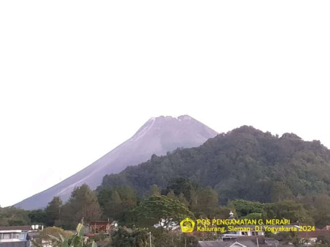 Gunung Merapi Kembali Keluarkan Awan Panas Sejauh 1,1 Km