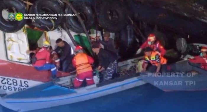 Terjebak 3 Hari di Kapal Terbalik, Korban Tugboat ASL Mega Ditemukan Selamat