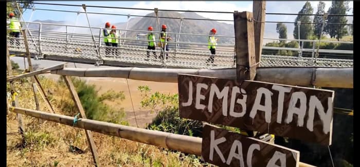 Jembatan Kaca Bromo Segera Beroperasi 