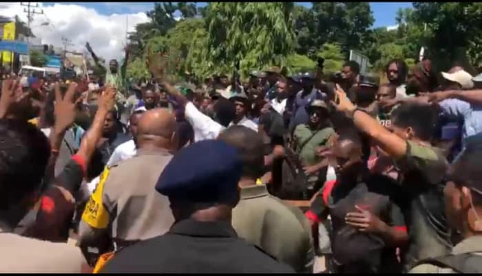 Kapolresta Jayapura: Adanya Provokasi, Sehingga Kericuhan di Gedung STAKIN Sentani Terjadi