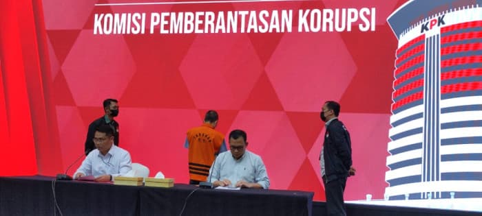 KPK Tahan Tersangka Korupsi Proyek Jalan di Bengkalis 