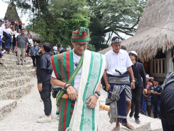 Menparekraf Kagum Keberagaman Budaya Tradisi Lestari Desa Tebara 