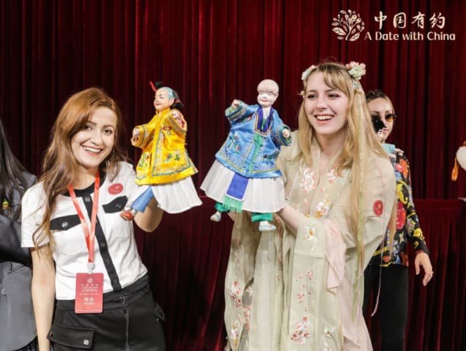 Intl Media Tour Unveils Cultural Charm of Zhangzhou Ancient City in Fujian